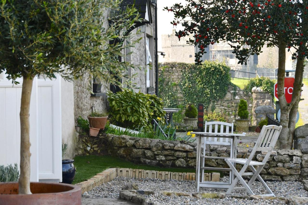 Carew Inn Exterior foto